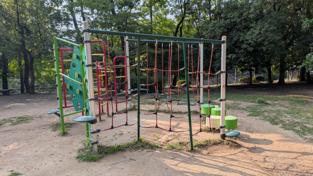 箕面西公園 遊具-1
